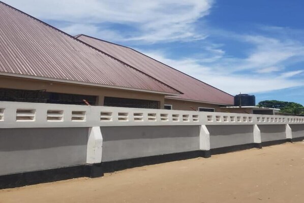 Fence house