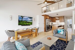 Large living space to unwind in.