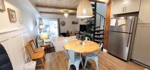 ,Dining Area,
