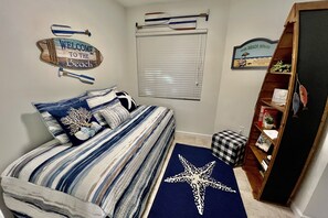 sleeping nook off kitchen