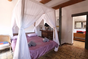 AUREILLE vacation rental villa for rent 4 bedrooms