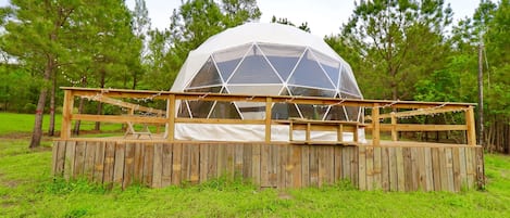"The Pines" Beautiful Glamping Dome