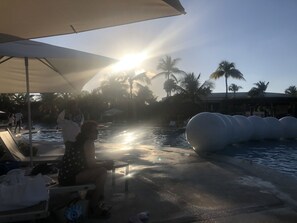 プール