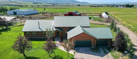 Welcome to Splendor Valley Farms - Located in the beautiful farming community of Kamas