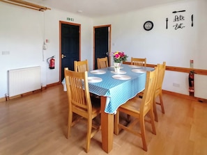 Dining room | Maari, Ahmor, Isle of North Uist