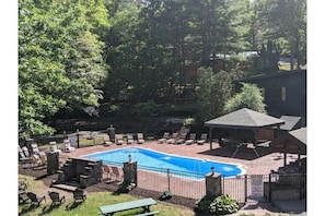 ADK lodge heated pool with fountains
