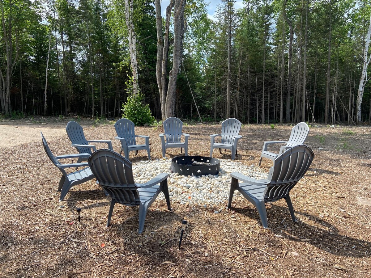 Wilderness Escape- Adventure and Comfort Await Near Cheboygan!