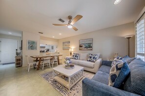 Open Plan Living Room (4)
