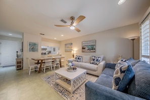 Open Plan Living Room (4)