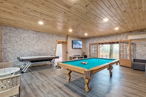 Spielezimmer