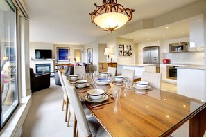 Large open concept dining room with ample seating, great natural light 