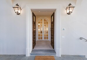 Stunning entrance