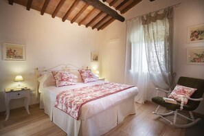 Double bedroom with fireplace