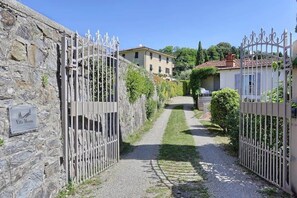 Entrance gates to this Tuscany villa