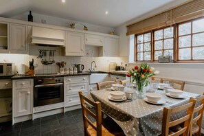 traditional country style kitchen