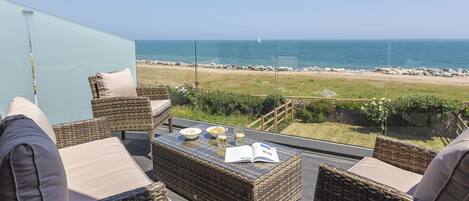 The balcony with sea view at Beesands Vista, Devon