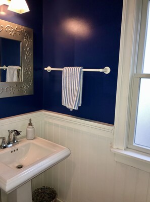 Powder room