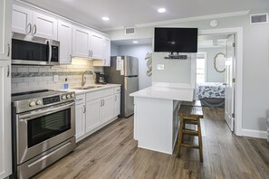 Kitchen loaded with all needed kitchen utensils