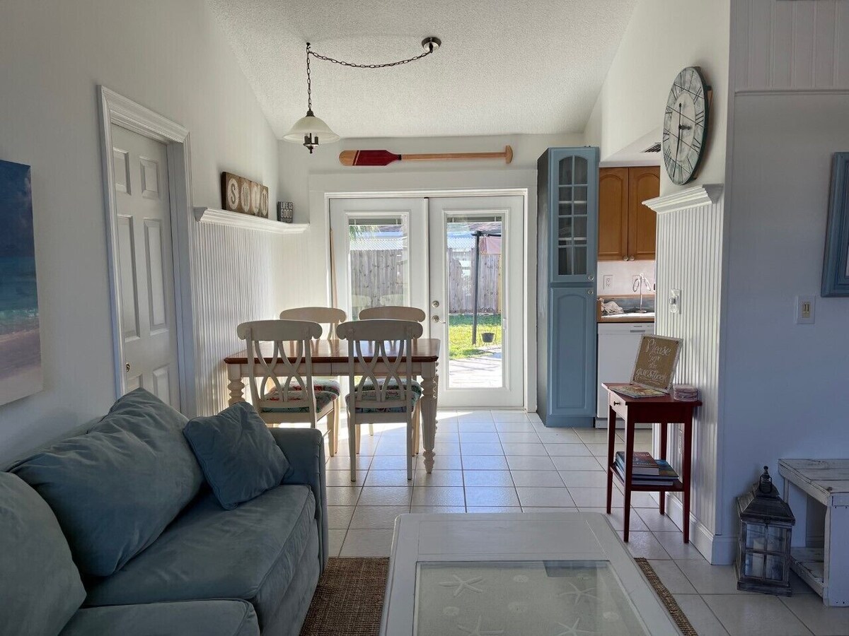 Freshly remodeled, wonderfully located home in North Sarasota.