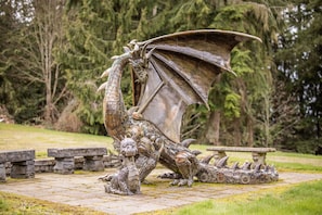 Life size steel dragons!