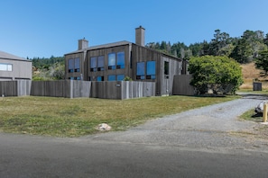 a view of Pacific Pearl from the street.