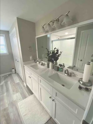 Master bathroom, double sinks