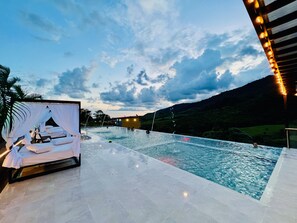Infinitypool