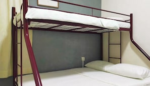 3rd bedroom bunk bed sleep 3 guests