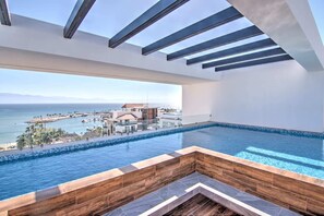 Rooftop pool area with panoramic views of the entire bay!