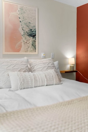 King bed (2)