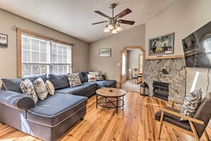 Living Room | Smart TV | Gas Fireplace Currently Unavailable