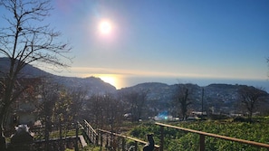 Vue depuis lâhĂ©bergement