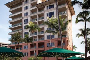 This 2 bdm oceanfront villa is on 11th floor with two balconies.