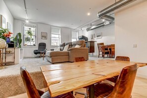 Living Room / Dining Room / Fully stocked kitchen