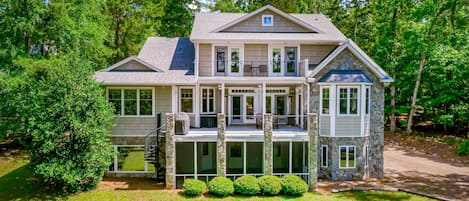 Winnsboro Vacation Rental | 5BR | 4BA | 4,360 Sq Ft | Stairs Required
