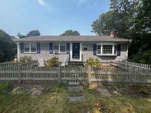 Welcome to 177 Old Stage Road Centerville Cape Cod - Family Tides - New England Vacation Rentals