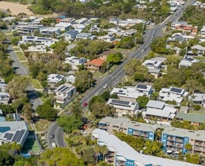 Walk to cafes, restaurants, shops & beaches