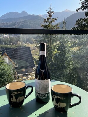 A stunning view of the surrounding mountains, showcasing nature's beauty.
