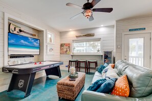 Amenities - Game room on the ground level
