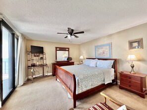 Master Bedroom-King-Direct Balcony Access