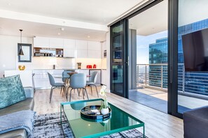 2907 Luxury Sky Retreat 4