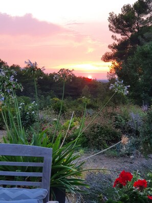 Coucher de soleil sur Les Alpilles