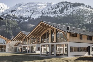 Außenseite Ferienhaus [Winter]