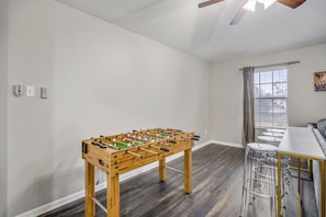 Spielezimmer