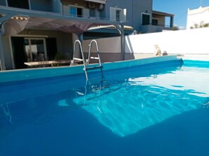 upground pool