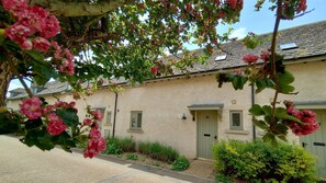 Cottage Entrance, Fisherman's Cottage, Bolthole Retreats