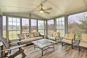 Sunroom | Single-Story House