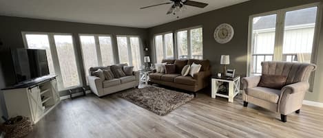 Sunroom / dining area view 2