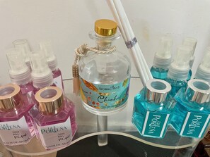 Bathroom amenities
