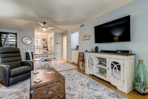 Living Room/TV